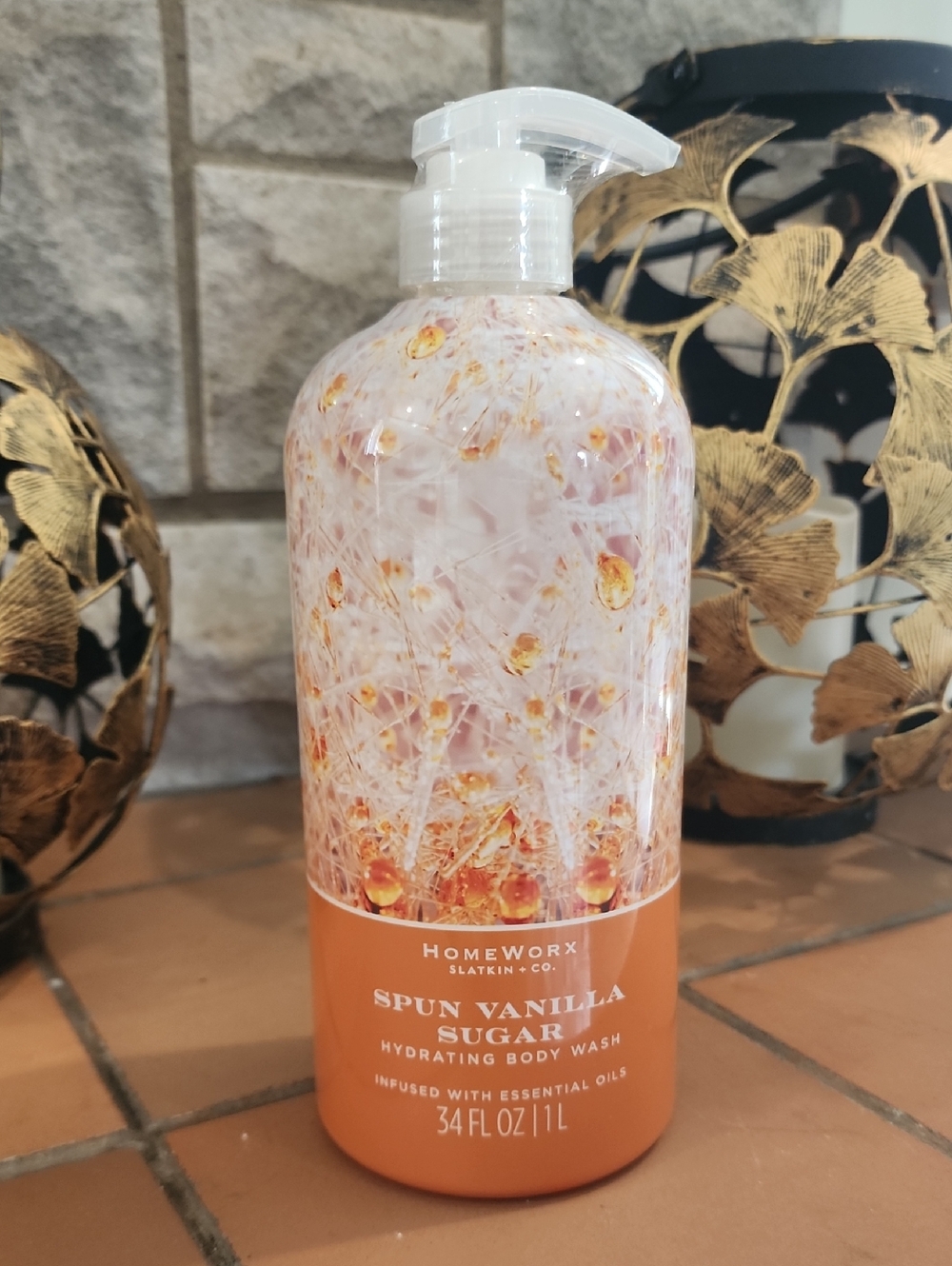 HomeWorx Spun Vanilla Sugar Hydrating Body Wash — Peach & White